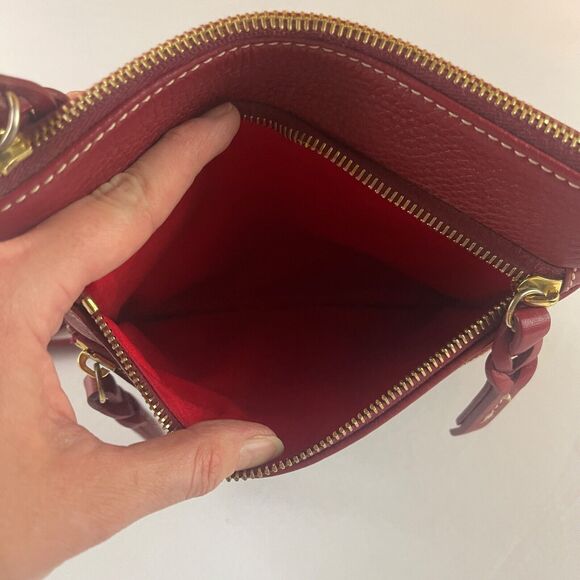 Dooney & Bourke Crossbody Red Pebbled Leather Small Zip Crossbody Shoulder Bag - Picture 4 of 9